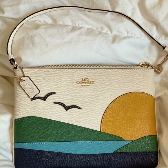 Coach Wristlet-originally $198 never been used original tag and care instruction - Picture 1 of 3